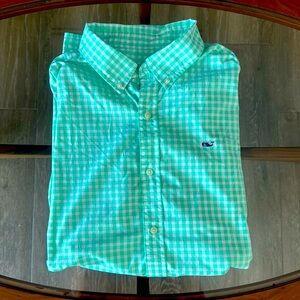 Men’s Vineyard Vine performance long sleeved button down